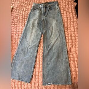 Just USA size 6 light wash wide leg jeans!